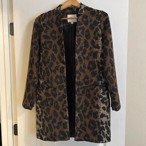 Leopard print lightweight coat